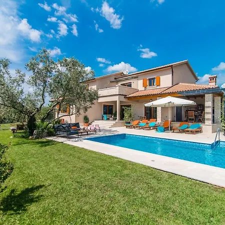 Salambati * Smoljanci