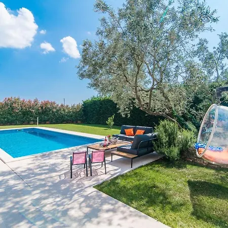 Salambati Villa *